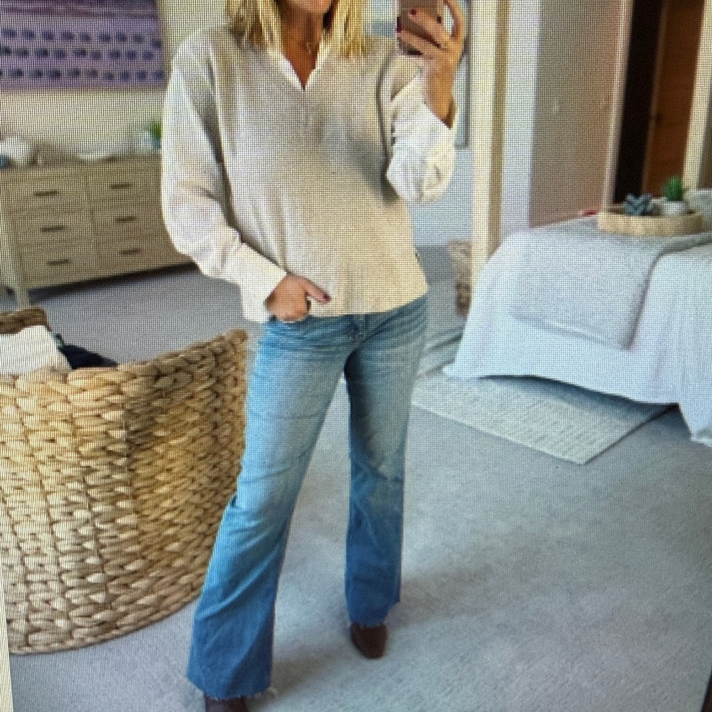 NWT Elan V-Neck Sweater Vest - Taupe